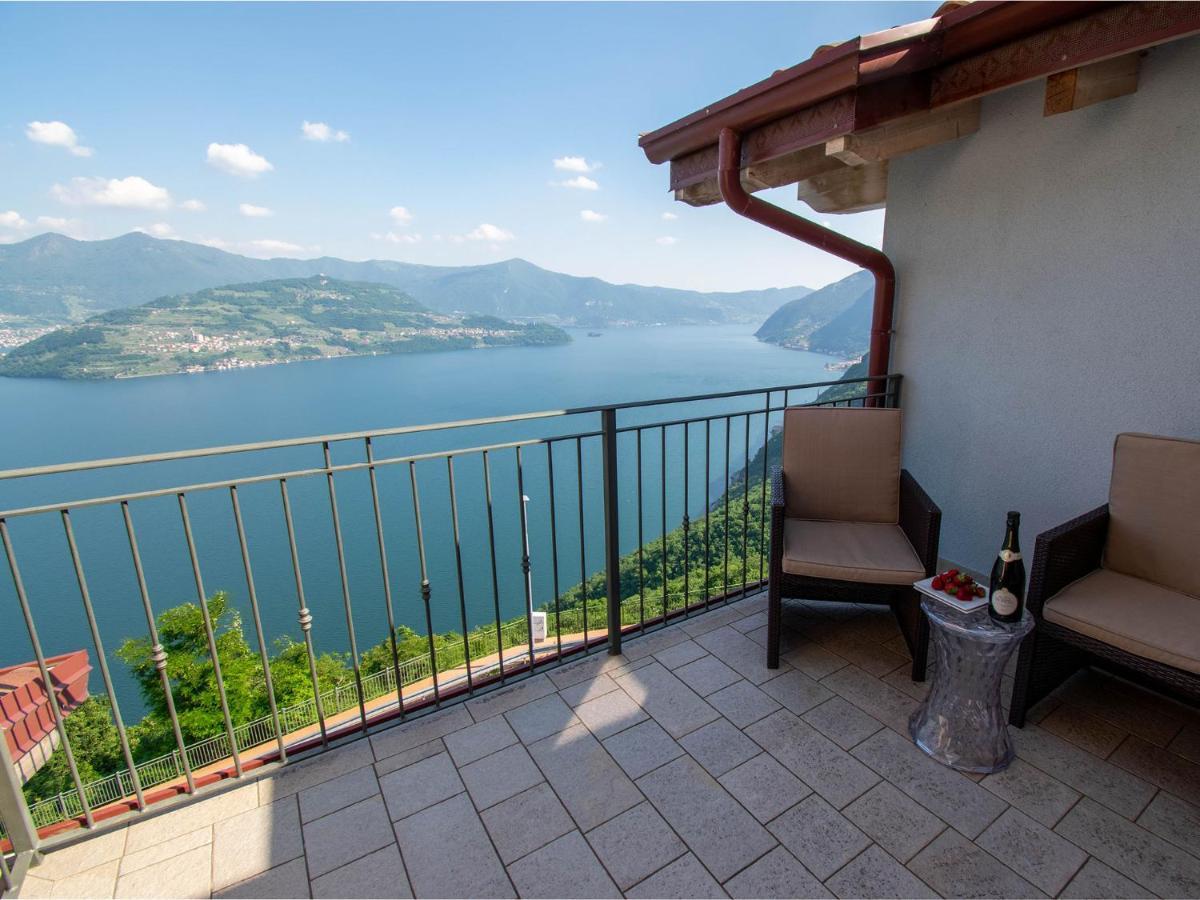 Cherubino - Stunning Lake View With Swimming Pool Parzanica Exterior photo